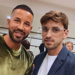 Столичные девушки записываются к Данилову на прием за новым образом заранее Столичные девушки записываются к Данилову на прием за новым образом заранее